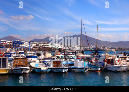 Hafen an der Playa Blanca auf Lanzarote, Kanarische Inseln, Lanzarote Stockfoto