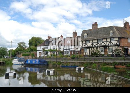 Ansicht von Tewkesbury und die Abtei von der Mühle Avon, Gloucestershire Stockfoto