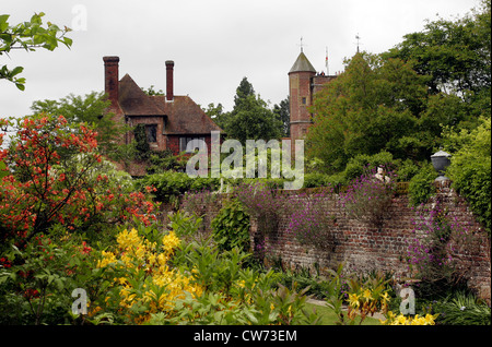 Gebäude und Park auf Sissinghurst Castle, Vereinigtes Königreich, England Stockfoto