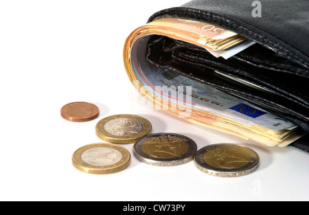 volle Brieftasche mit mehreren Euro-Münzen Stockfoto