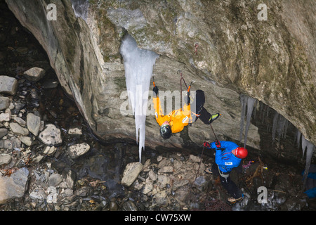 Eiskletterer in die Sigmund-Thun-Klamm, Österreich, Kaprun Stockfoto