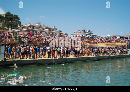 Öffentlichkeit in die Arena beobachten ist Bous a la Mar, Denia, Alicante, Spanien, Europa Stockfoto