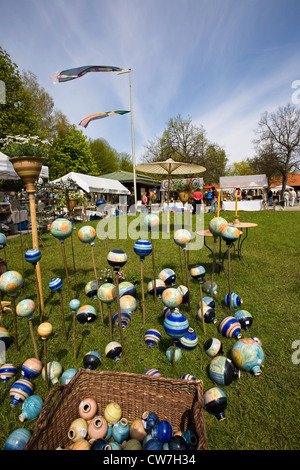 Töpfermarkt, bunte Keramik, Deutschland, Bayern, Diessen am Ammersee Stockfoto