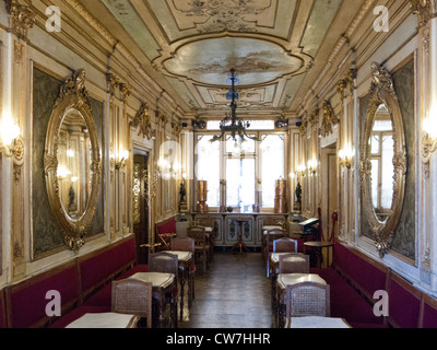 Das Innere des Café Florian in Venedig, Italien Stockfoto