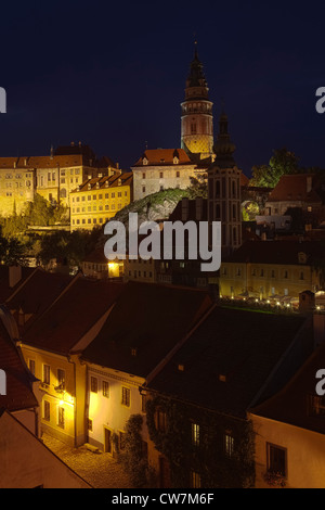 Cesky Krumlov das Schloss in der Sommernacht - HDR Stockfoto