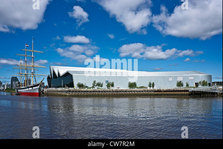 Im Besitz der Clyde Maritime Trust Tall Ship Glenlee im neu errichteten Riverside Museum auf dem Fluss Clyde in Glasgow vor Anker Stockfoto