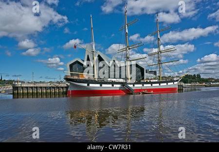 Im Besitz der Clyde Maritime Trust Tall Ship Glenlee im neu errichteten Riverside Museum auf dem Fluss Clyde in Glasgow vor Anker Stockfoto