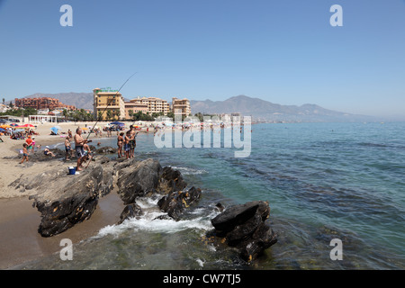 Strand in Fuengirola, Costa Del Sol, Andalusien Spanien Stockfoto