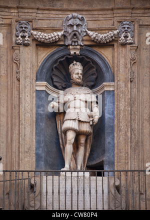 Statue, Quattro Canti, Palermo, Sizilien, Italien Stockfoto