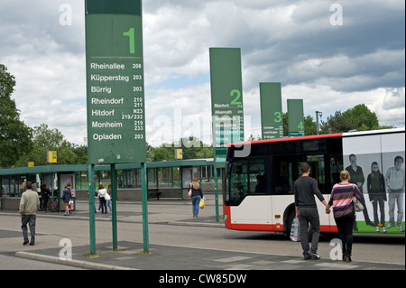 Busbahnhof Leverkusen Deutschland Stockfoto