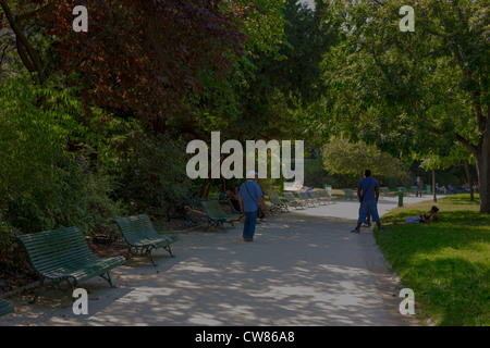 Wanderweg im Parc Monceau, Paris, Île-de-France, Frankreich, Europa, EU Stockfoto