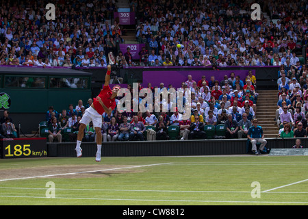 Roger Federer (SUI) gewinnt die Silbermedaille im Herren Tennis Finale bei den Olympischen Sommerspielen 2012 in London Stockfoto