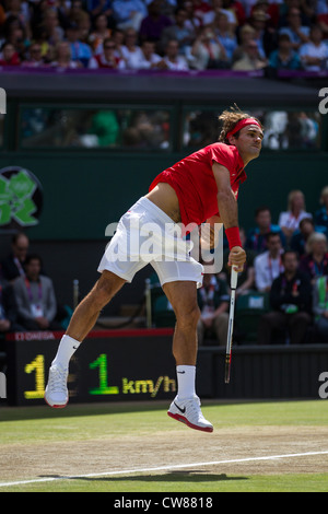 Roger Federer (SUI) gewinnt die Silbermedaille im Herren Tennis Finale bei den Olympischen Sommerspielen 2012 in London Stockfoto