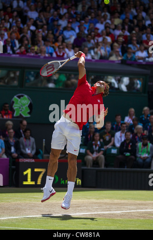 Roger Federer (SUI) gewinnt die Silbermedaille im Herren Tennis Finale bei den Olympischen Sommerspielen 2012 in London Stockfoto