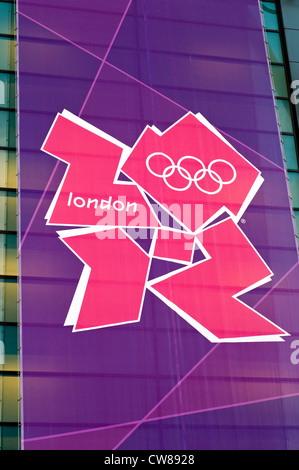 Die Olympischen Spiele in London 2012 Logo auf ein großes banner Stockfoto