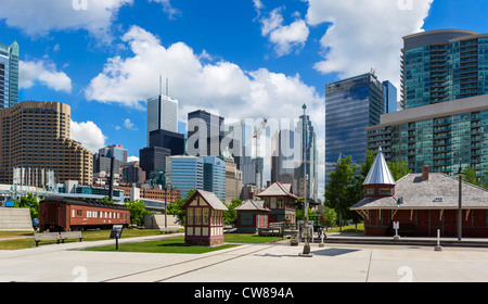 Die Skyline der Innenstadt von Roundhouse Park, Toronto, Ontario, Kanada Stockfoto