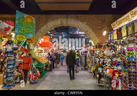 Innenraum der St. Lawrence Market, Toronto, Ontario, Kanada Stockfoto