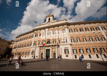 Der Palazzo di Montecitorio, entworfen von Bernini in Rom, Italien. Stockfoto