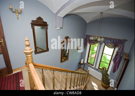 Herrenhaus, heute als Hotel und für Empfänge in Osieka, NE Polen verwendet. Palac Bialy Ksiaze. Stockfoto