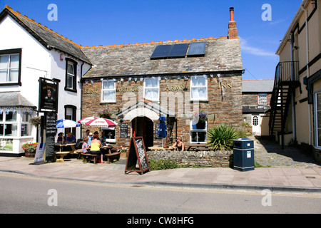 King Arthur es Arms Pub in Tintagel Cornwall Stockfoto