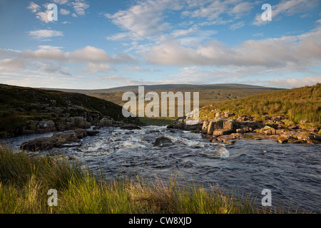 Des Flusses Tees und Mickle Fell von der Spitze des Kessel Schnauze oberen Teesdale County Durham UK Stockfoto