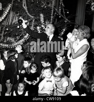 Weihnachten feiern Kinder im Hotel Matignon 1967 Stockfoto