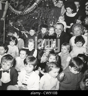 Weihnachten feiern Kinder im Hotel Matignon 1967 Stockfoto