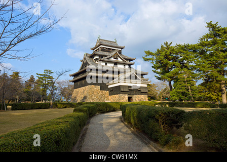 Burg Matsue, Präfektur Shimane, Japan. Mittelalterliche Burg aus Holz gebaut, c. 1622. Stockfoto