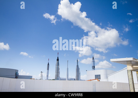 Während der Bau - Merritt Island, Florida, Cape Canaveral auf Rocket Garden am John F. Kennedy Space Center anzeigen Stockfoto