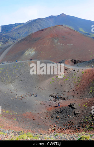 Wanderer Besucher Mt. Ätna Vulkan Taormina Sizilien Mittelmeer Meer Lavainsel Stockfoto