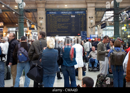 Paris, Reisende am Gare du Nord Stockfoto