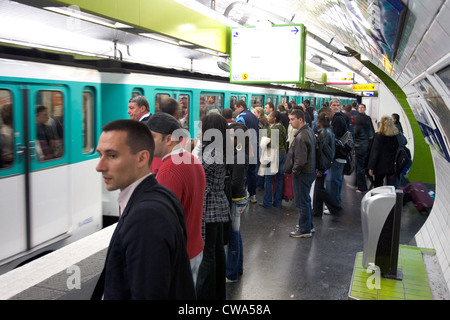 Paris, Reisen mit der U-Bahn Stockfoto