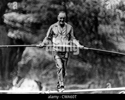 Gründer von den Flying Wallendas, Karl Wallenda, (1905-1978), Gratwanderung zu Fuß über die Tallulah Schlucht in Georgien, Juli 18, Stockfoto