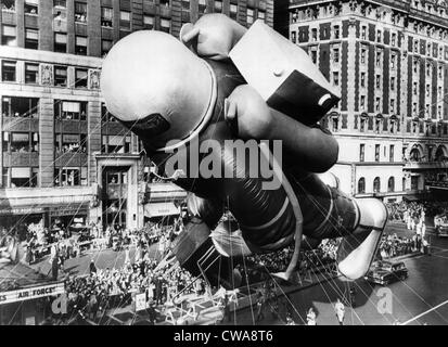 Macy's Thanksgiving Day Parade, Times Square, New York City, 27. November 1952. Höflichkeit: CSU Archive/Everett Collection Stockfoto