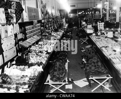 Woolworth ist ein Sitzstreik, 14th St, New York City, 18. März 1937 haben. Höflichkeit: CSU Archive/Everett Collection Stockfoto