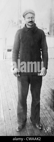 Matthew Henson (1866-1955), afroamerikanische Mitglied des Robert Pearys arktischen Exploration Team, auf dem Deck der expedition Stockfoto