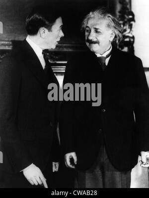 Bürgermeister James Walker und Albert Einstein, um 1930. Höflichkeit: CSU Archive/Everett Collection Stockfoto