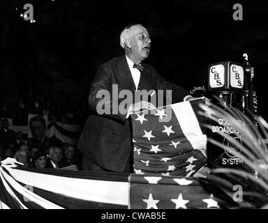 Der ehemalige New Yorker Gouverneur Alfred E. Smith während seiner Rede bei der Kundgebung am 5. November 1932 im Madison Square Garden, New York, Stockfoto