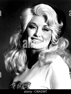 Dolly Parton in den 1970er Jahren. Höflichkeit: CSU Archive / Everett Collection Stockfoto