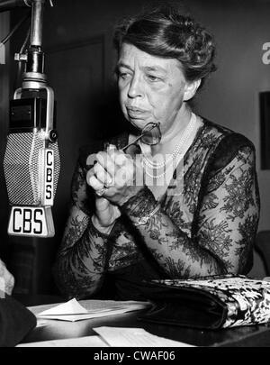 Ehemalige First Lady Eleanor Roosevelt (1884-1962), c. 1949... Höflichkeit: CSU Archive / Everett Collection Stockfoto