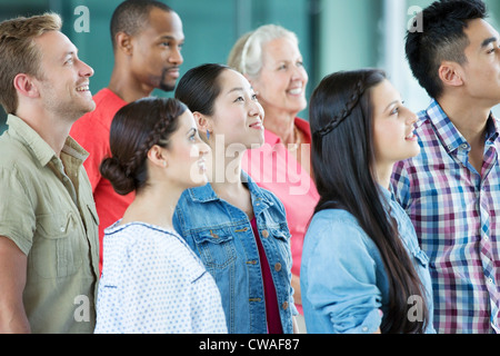 Menschen, die zusammen stehen Stockfoto