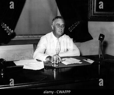 Präsident Franklin D. Roosevelt (1882-1945), im Oval Office, ca. 1933. Höflichkeit: CSU Archive/Everett Collection Stockfoto