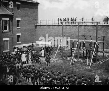 Hinrichtung von vier Lincoln Ermordung Verschwörer am 7. Juli 1865.  Hängend mit Kapuze Körper der vier Verschwörer: Mary E. Stockfoto