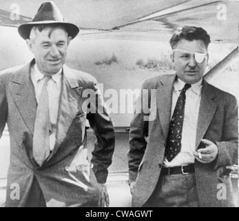 Pilot Wiley Post (1898-1935) mit dem Schauspieler Will Rogers (1879-1935), das Jahr starb sie gemeinsam bei einem Flugzeugabsturz in Alaska auf Stockfoto