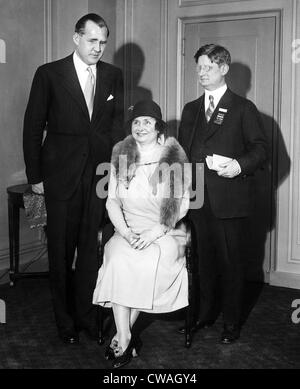 Kapitän Ian Fraser (verblindete Kriegsveteran von England), Helen Keller und Robert B. Irwin (Vorsitzender der Weltkonferenz für Stockfoto