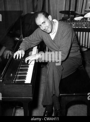 Henry Mancini (1924-1994), US-amerikanischer Komponist, Dirigent und Oscar-Preisträger, c. 1950... Höflichkeit: CSU Archive / Stockfoto