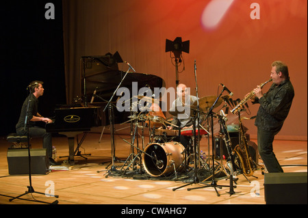 Jazz-Trio Leuchtturm erklingt in Brecon Jazz Festival 2012 Stockfoto