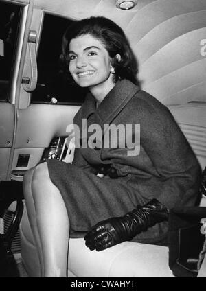 Jacqueline Kennedy, New York besuchen. Sie ist in der Präsidentensuite im Carlyle Hotel bleiben. 20. März 1961. Höflichkeit: Stockfoto