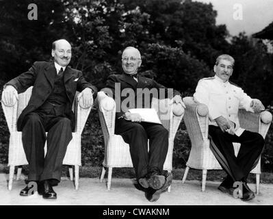 Die Konferenz von Potsdam: Der britische Premierminister Clement Attlee, US-Präsident Harry S. Truman, sowjetische Generalsekretär Joseph Stockfoto