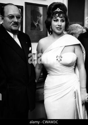 Der ehemalige König Farouk von Ägypten, italienischer Opernsänger (Tenor) Irma Capece Minutolo, Neapel, Italien, 17. April 1963... Höflichkeit: CSU Archiv Stockfoto